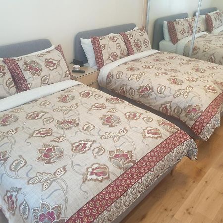 London Luxury Apartments 5 Min Walk From Ilford Station, With Free Parking Free Wifi Екстер'єр фото