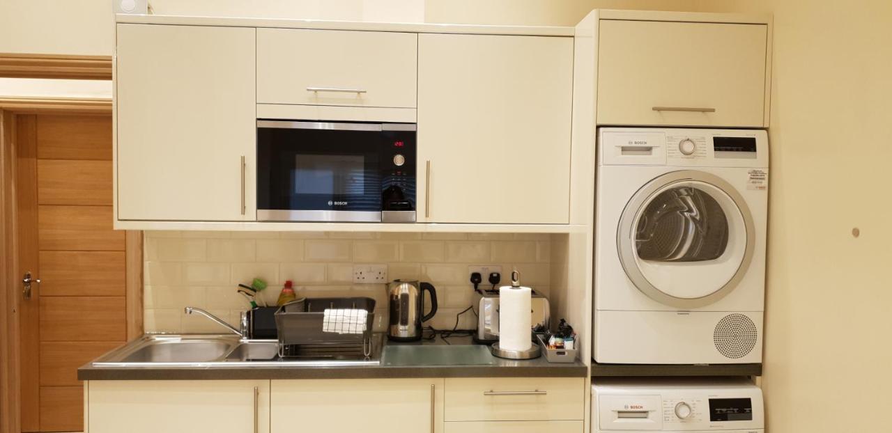 London Luxury Apartments 5 Min Walk From Ilford Station, With Free Parking Free Wifi Екстер'єр фото