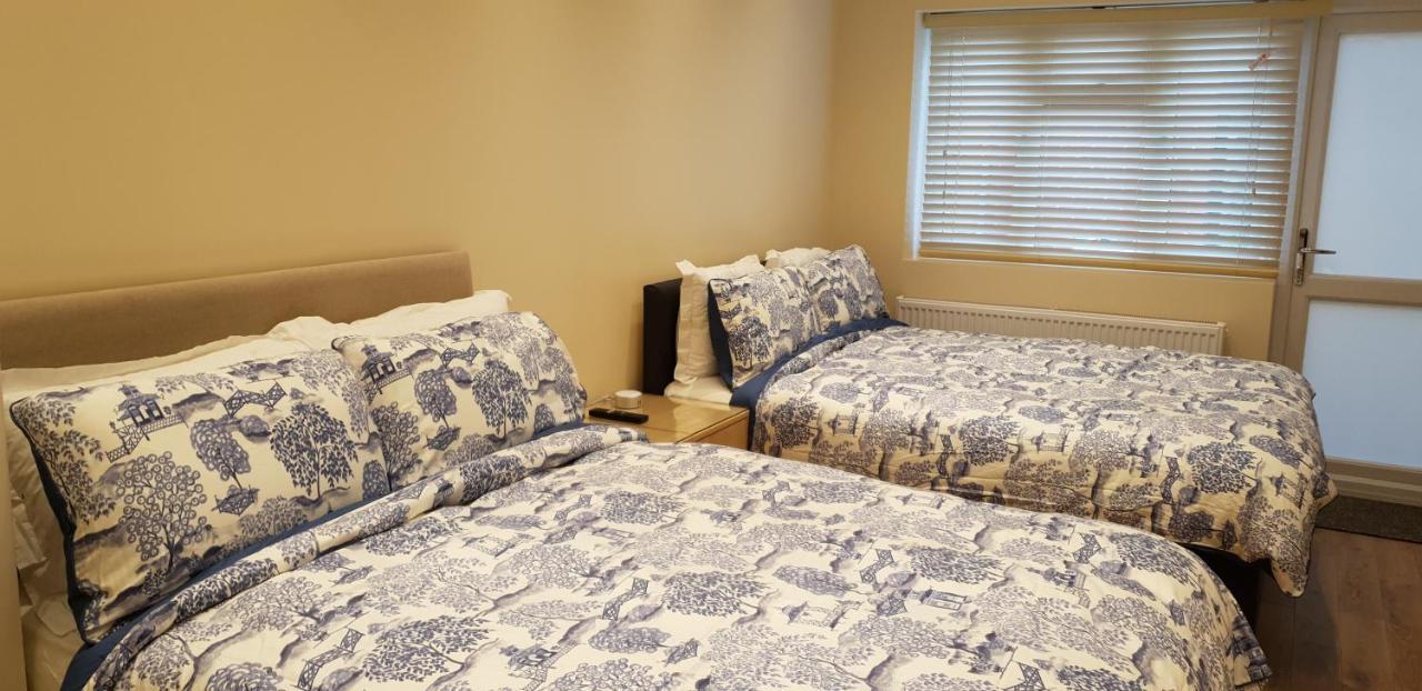 London Luxury Apartments 5 Min Walk From Ilford Station, With Free Parking Free Wifi Екстер'єр фото