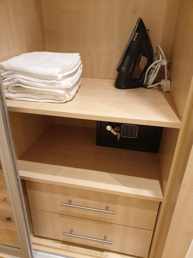 London Luxury Apartments 5 Min Walk From Ilford Station, With Free Parking Free Wifi Екстер'єр фото