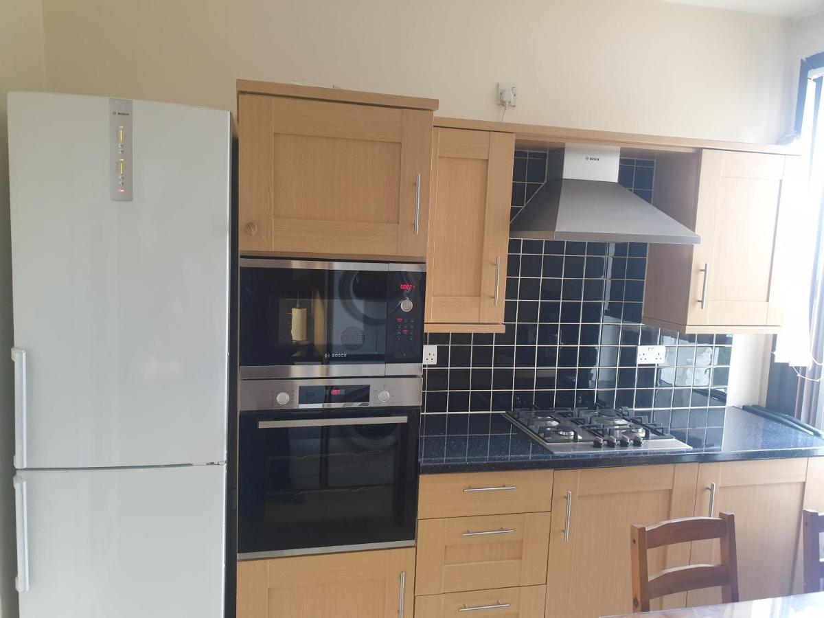 London Luxury Apartments 5 Min Walk From Ilford Station, With Free Parking Free Wifi Екстер'єр фото