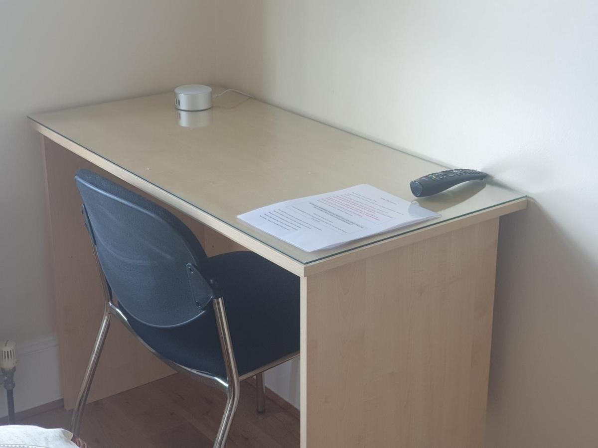 London Luxury Apartments 5 Min Walk From Ilford Station, With Free Parking Free Wifi Екстер'єр фото